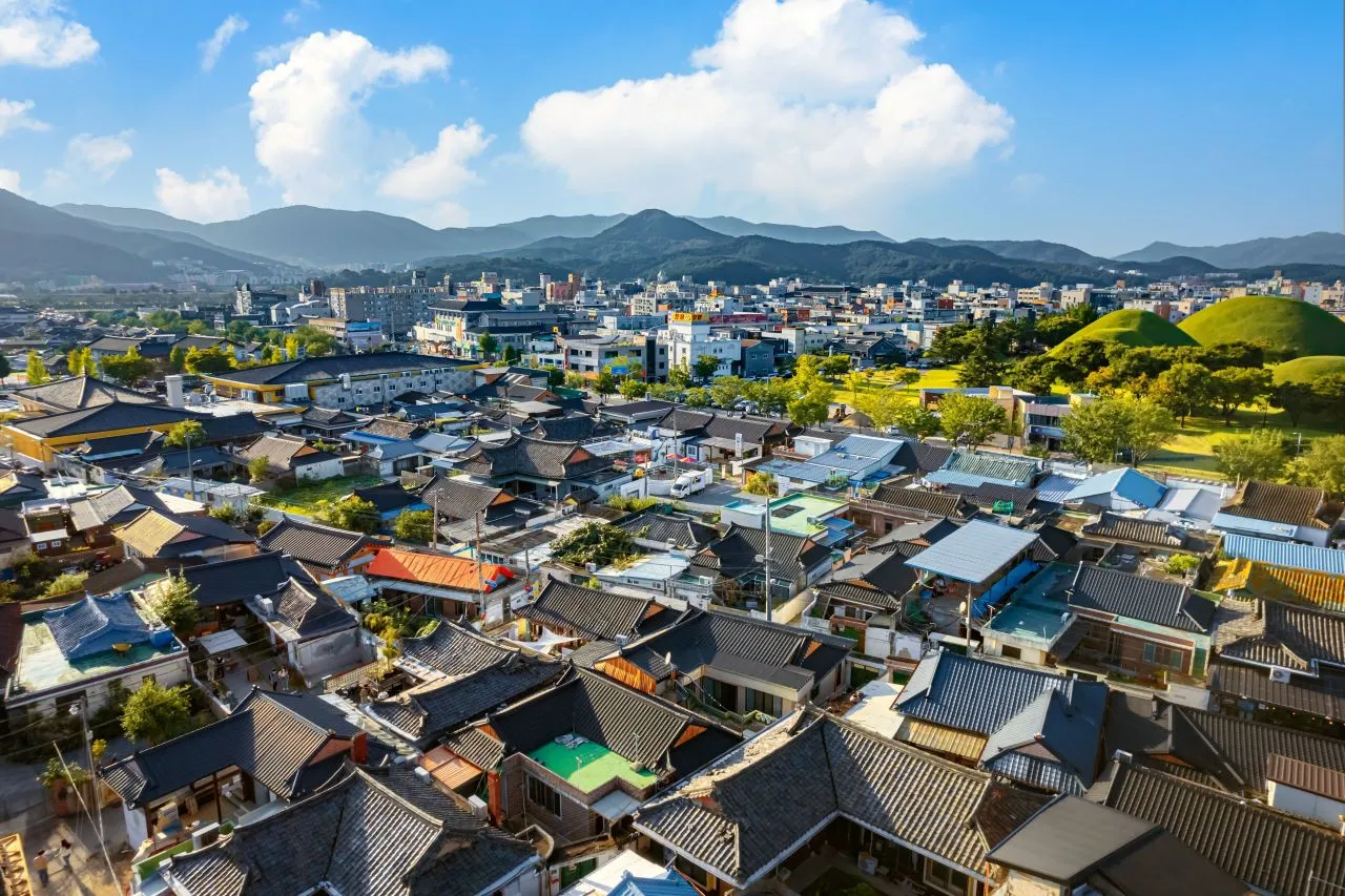 신식 한옥거리 황리단길 전경