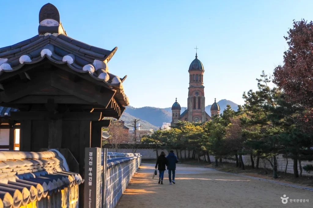 전동성당 경기전에서 본