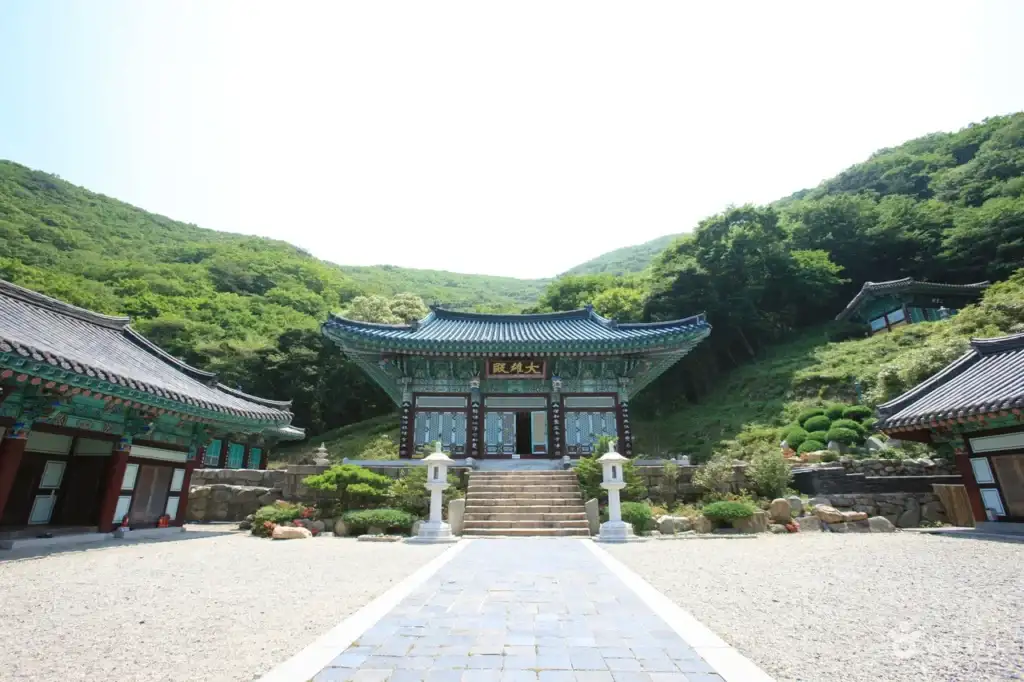 신흥사 법당