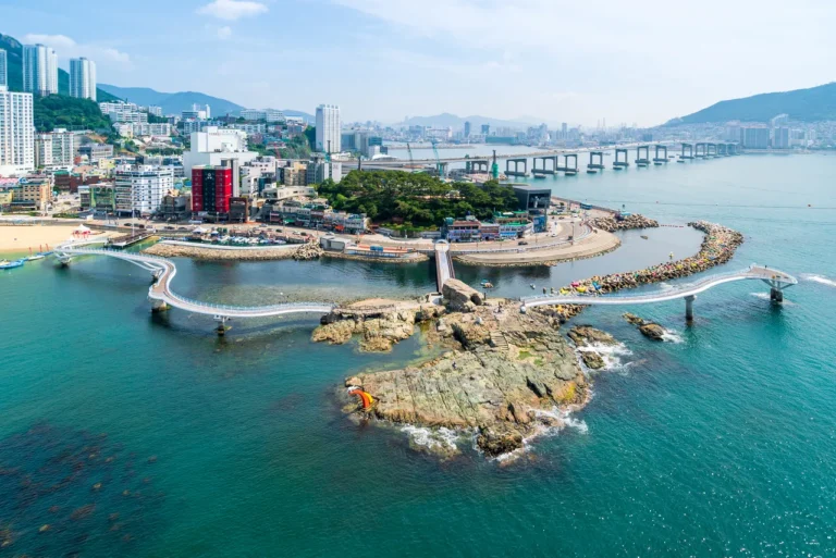 Busan Day Trip C: Cable Car, Skywalk & Premium Outlet Shopping Tour