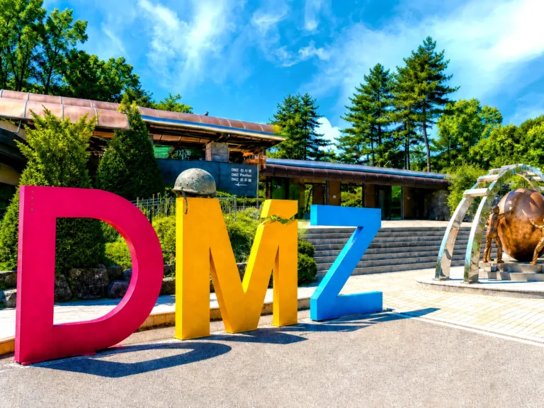 DMZ Day Trip from Seoul: 3rd Tunnel & Demarcation Line Private