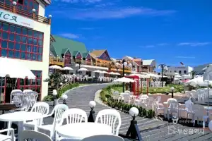 Gwangalli Cafe Street
